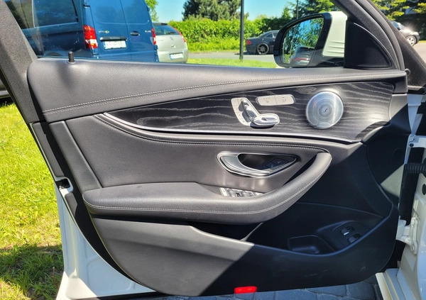 Mercedes-Benz Klasa E cena 179900 przebieg: 66519, rok produkcji 2019 z Kraków małe 436